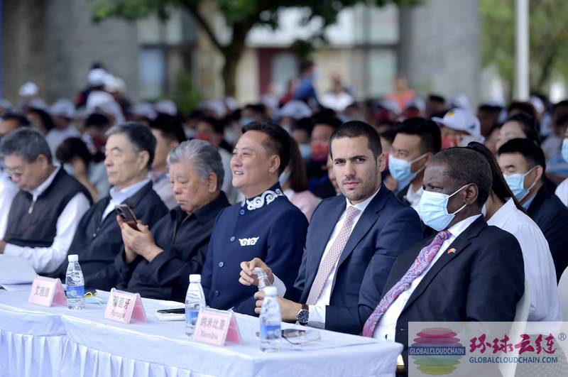 图5第四届“ 6·17 艾雅康世界爱鸟节”盛大开幕庆典活动现场嘉宾.jpg